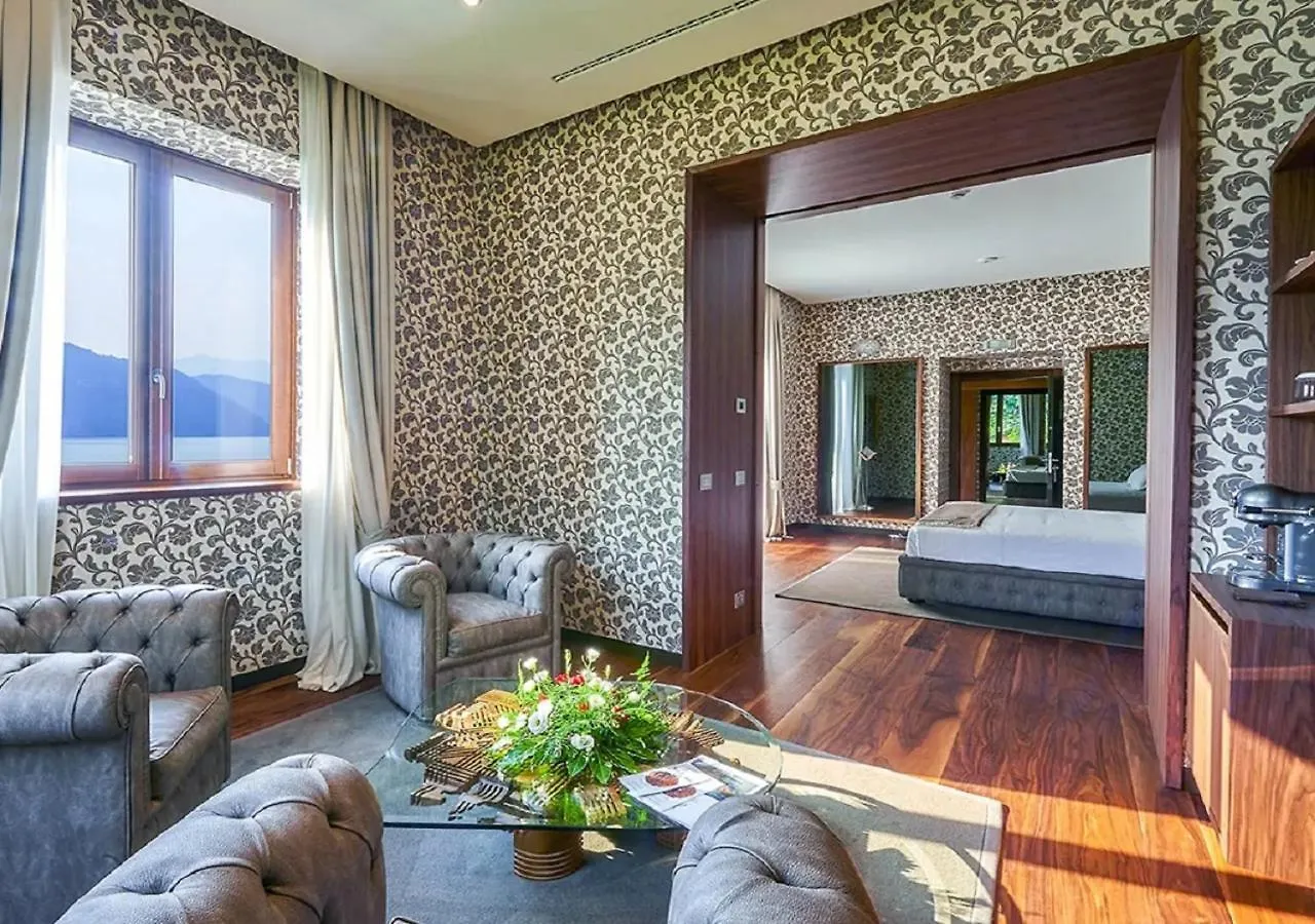 Villa Lario Resort Mandello 만델로델라리오 호텔