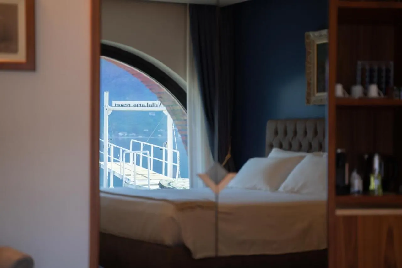 호텔 Villa Lario Resort Mandello 만델로델라리오