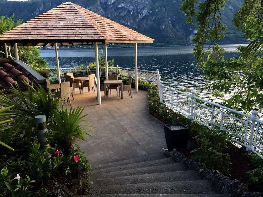 Villa Lario Resort Mandello 만델로델라리오