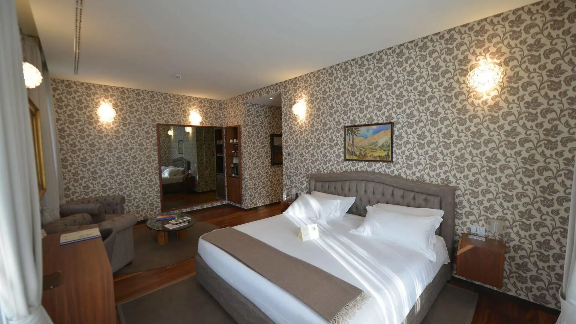 Villa Lario Resort Mandello 만델로델라리오 이탈리아